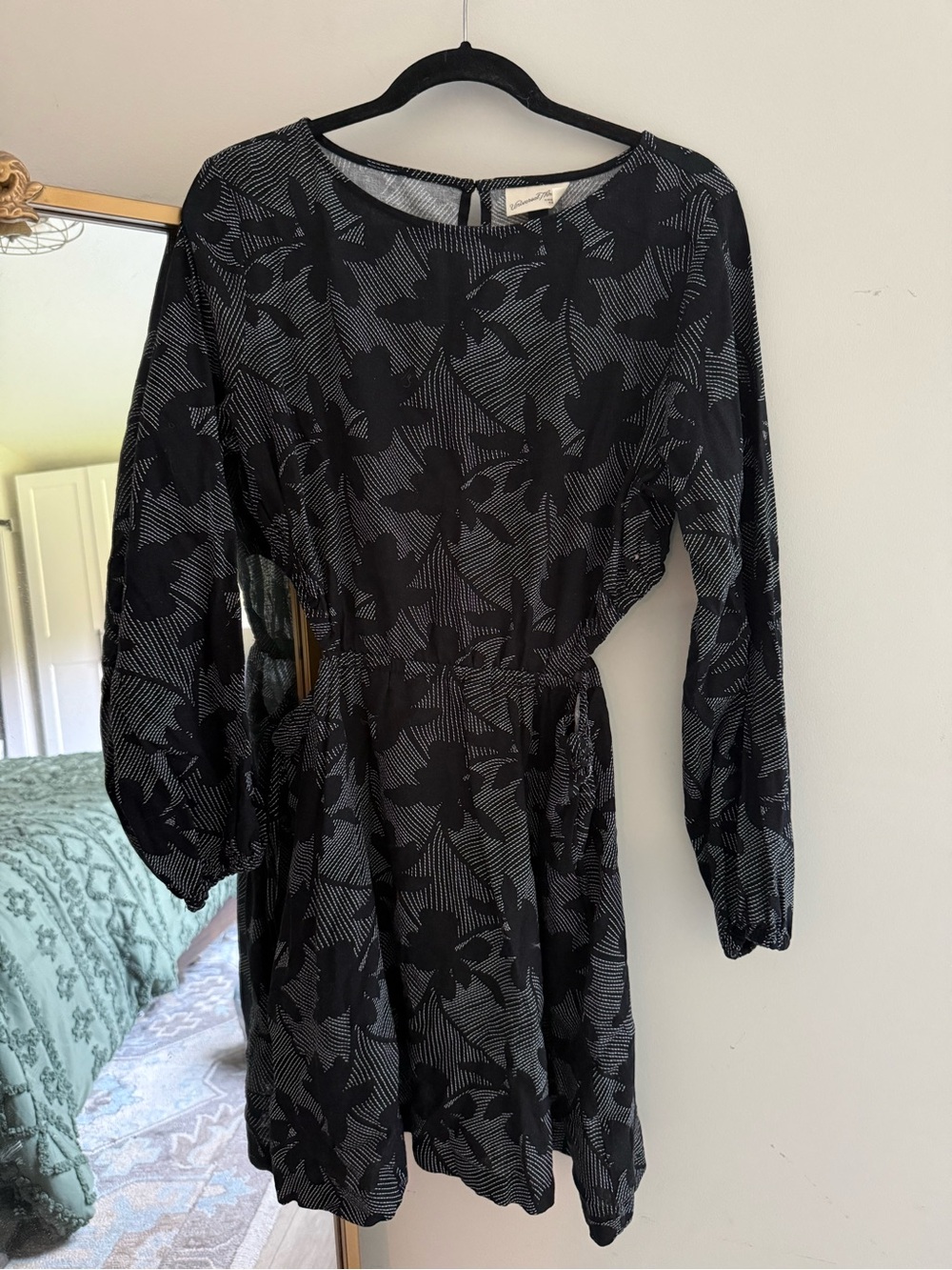 Universal Thread Black and Gray Long-Sleeve Cut-Out Floral Mini Dress
